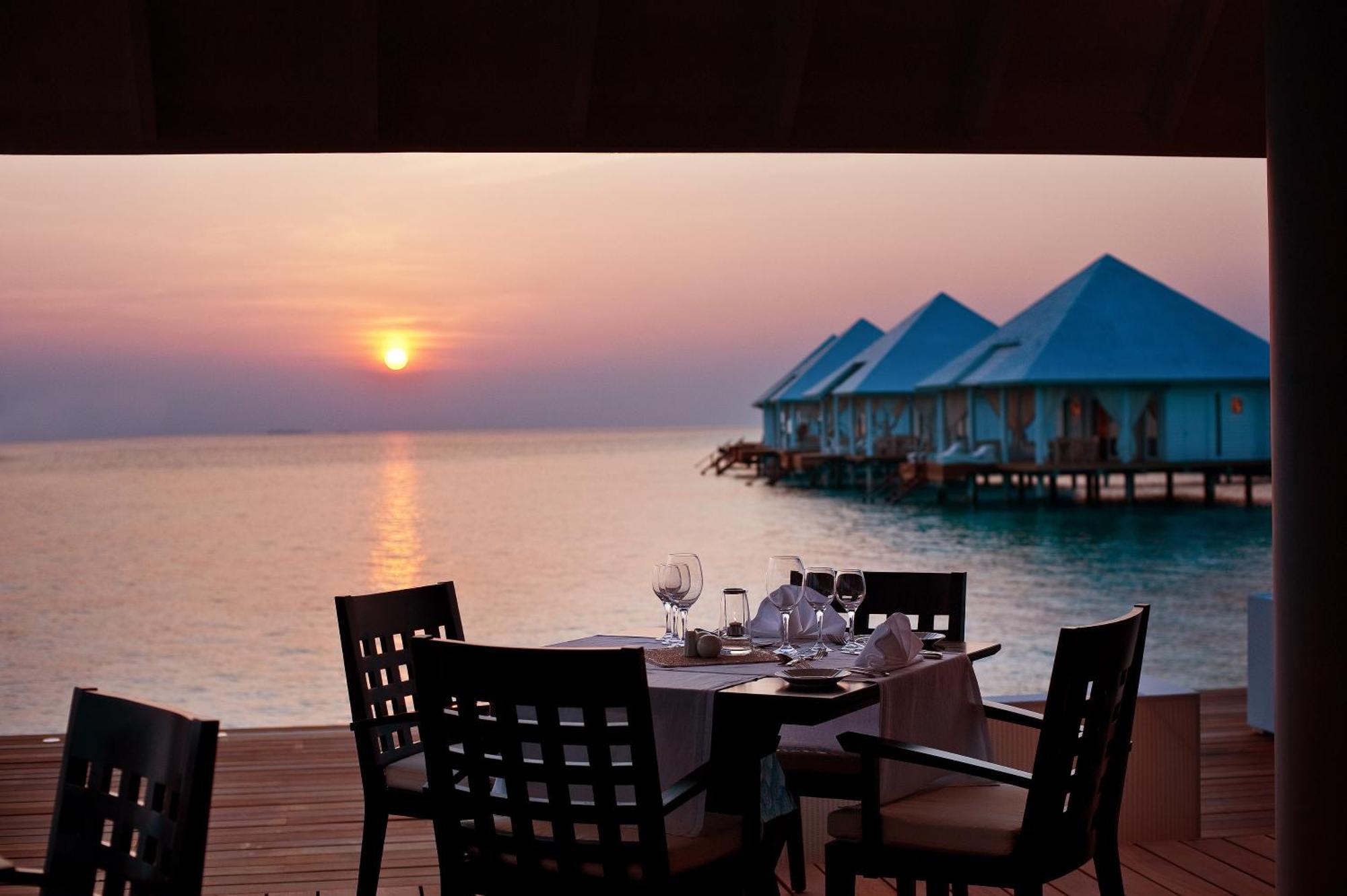 Diamonds Athuruga Maldives Resort & Spa Экстерьер фото