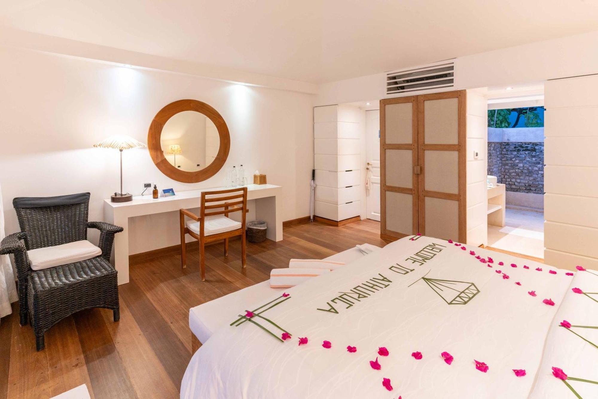 Diamonds Athuruga Maldives Resort & Spa Экстерьер фото