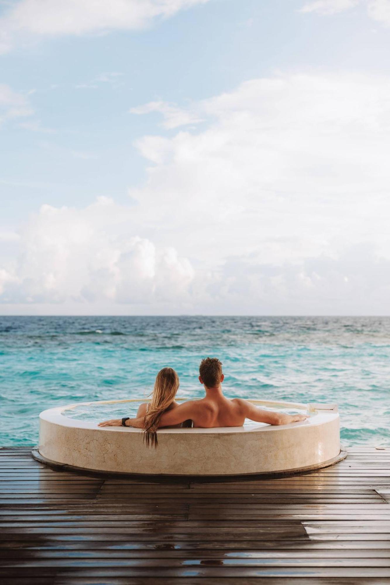 Diamonds Athuruga Maldives Resort & Spa Экстерьер фото
